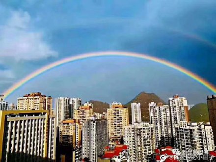 雷雨冰雹彩虹晚霞乳状云 贵州1天现5种气象景观