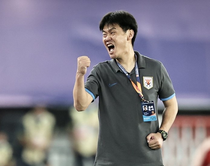 鲁媒:李霄鹏将任卓尔主帅兼总经理,鲁能装备已赠送球迷