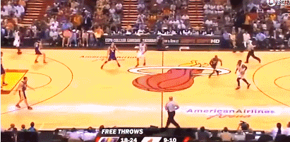 媲美多人运动的体力造就科比9次一防韦德都被此招折服