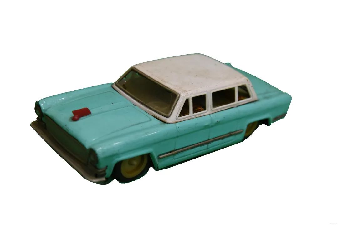 老玩具收藏家朱宇翔：想把那个时代保留下来