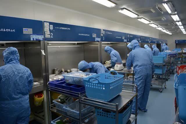 picc 日均4000袋药物 主要凭药护人员手工分拣,配制,标注 这