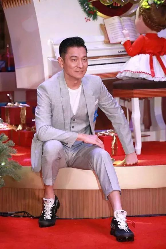 周杰伦,黑人,林俊杰的球鞋加起来值多少钱?|《周游记》og鞋头全集结