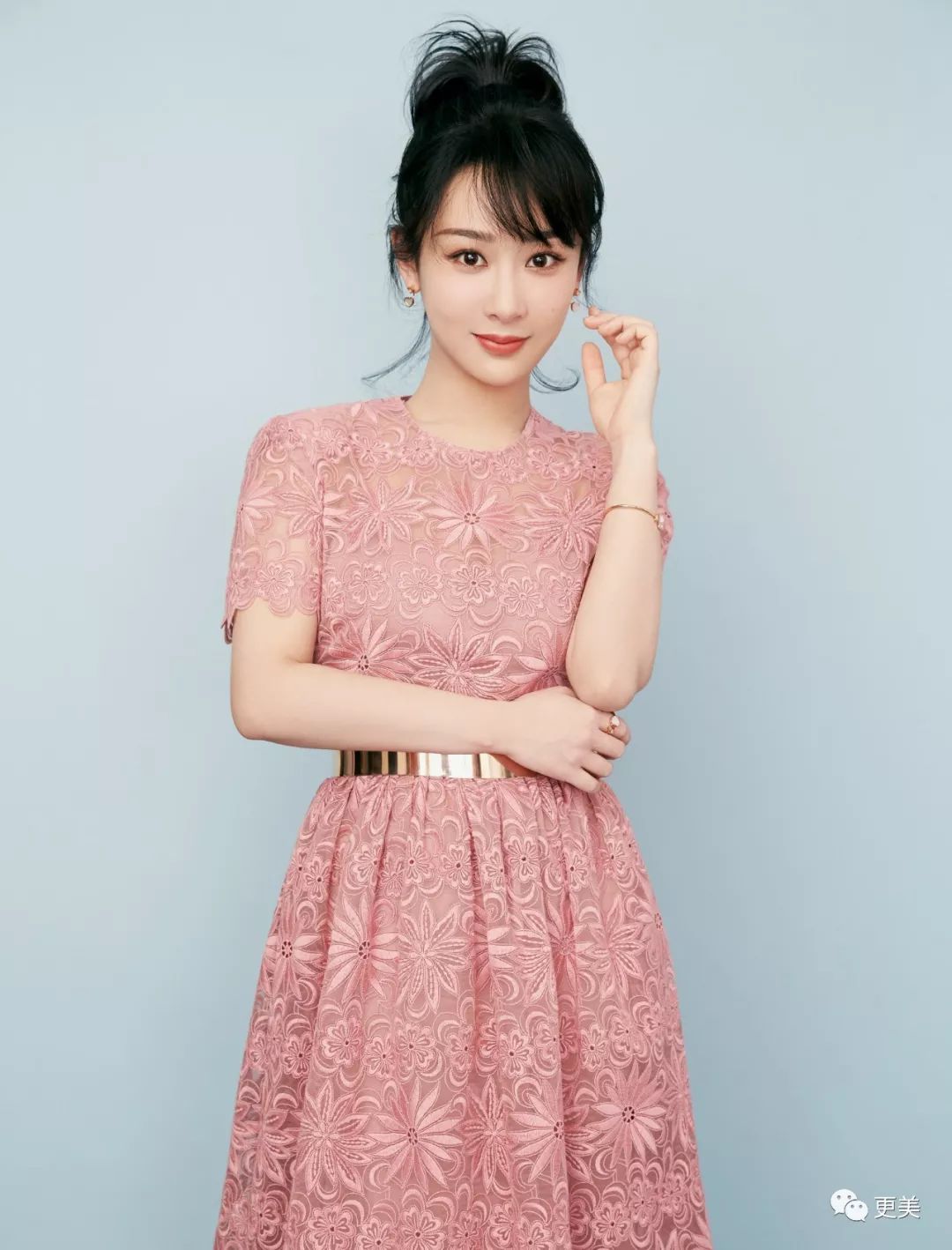 杨紫又走土味风,欧阳娜娜灵气全无…而她比刘亦菲还仙气
