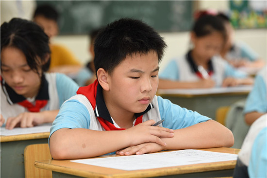 34万名学生,837个考点同时开考,小升初完成首次"两考合一".
