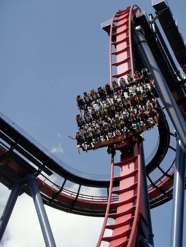同样位于上海滩的大摆锤,110km/h的高空摇摆,保准摆走这几个月来的