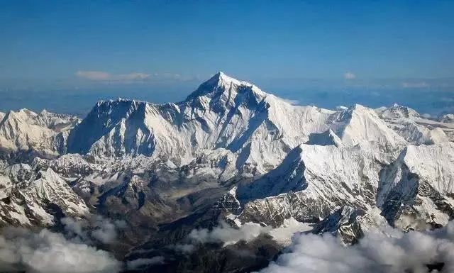珠穆朗玛峰高8848米,顶部的温度有多少?