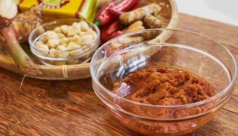 这万年冷门的南洋菜式，太惹火了