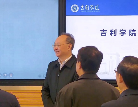 尹力省长视察吉利学院成都校区