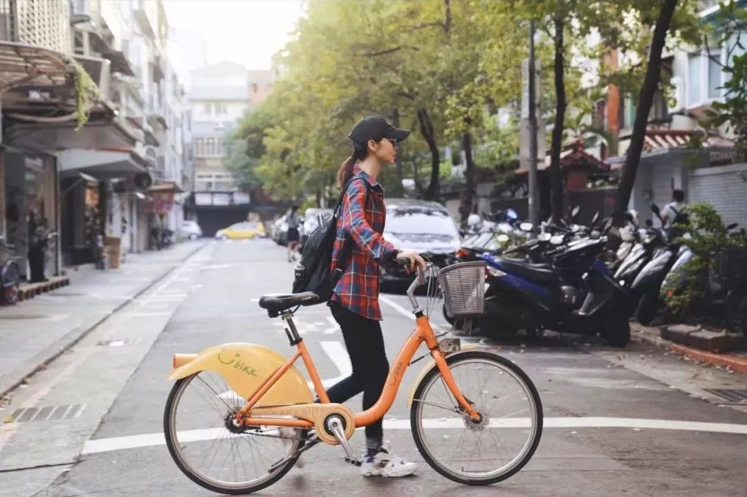 中国男女光棍超2亿，80%女性主动选择单身