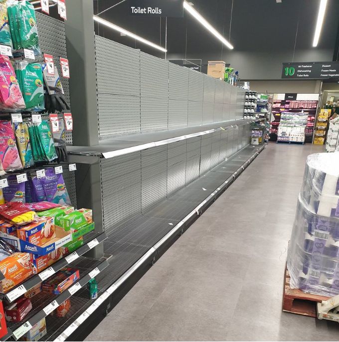 为什么外国人都在抢购卫生纸