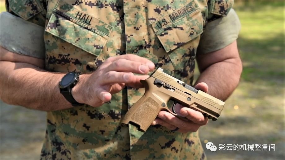 美国巡警将装备的"模块化"sig p320手枪是怎么回事?