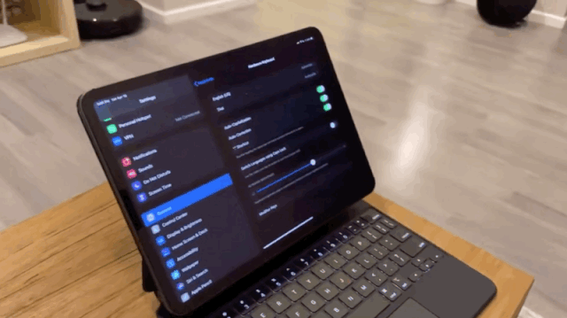 为了ipad pro 的生产力,2399 元入手苹果妙控键盘值吗