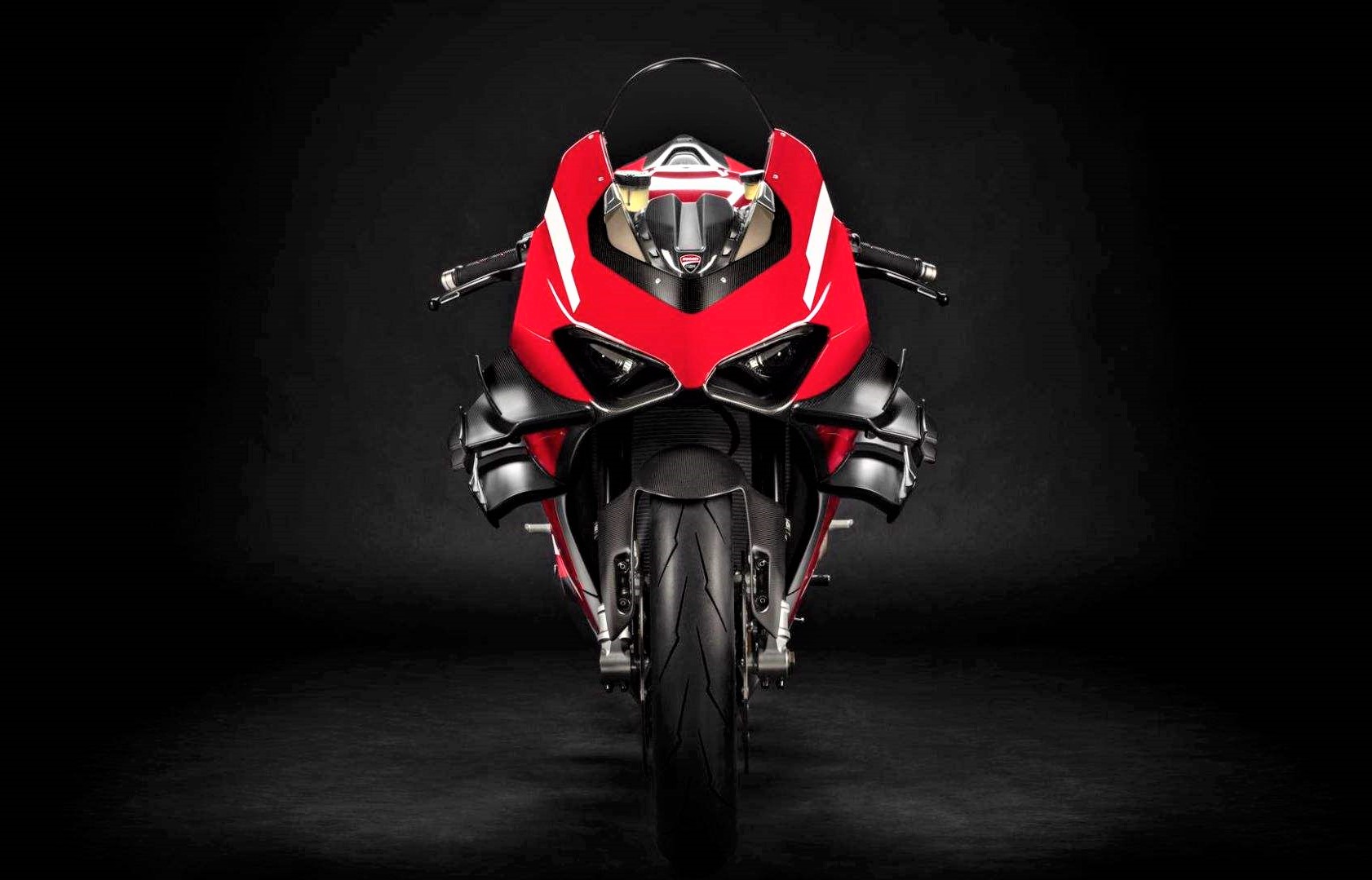 杜卡迪街霸的终极状态 街车版superleggera v4