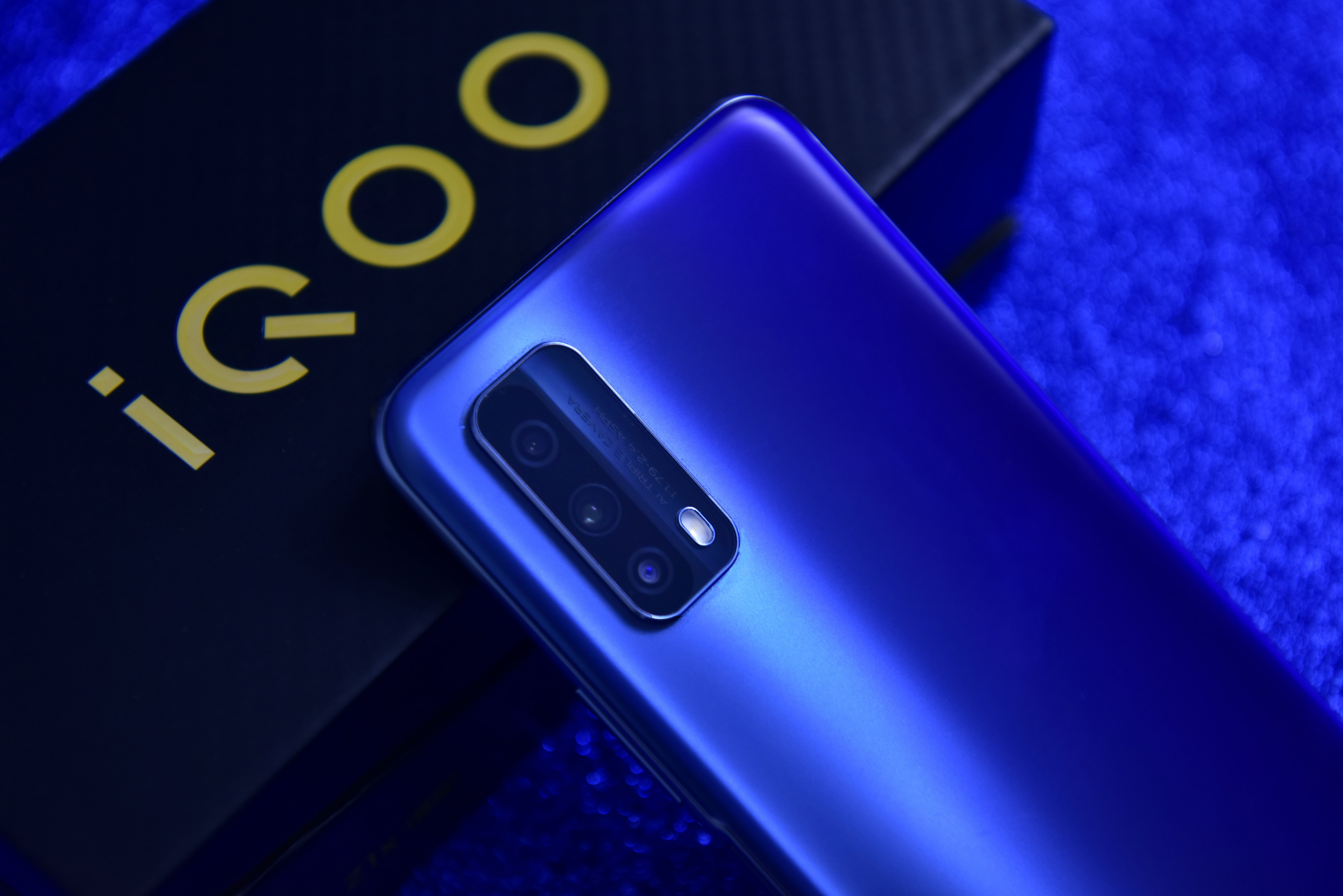 iqooz1x评测至简系统强悍性能全民5g手机