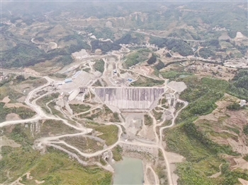 黄家湾水利枢纽工程 大坝面板浇筑顺利完成