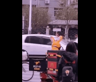 外卖小哥,你变了