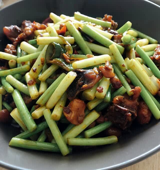 蒜黄韭黄、蒜苗蒜薹，难倒多少上街买菜的大老爷们