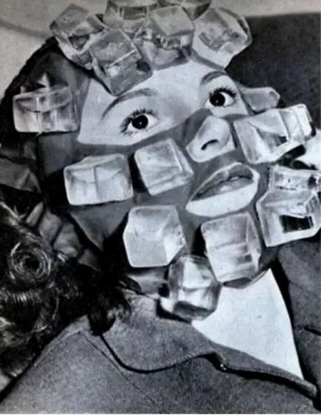 这个拿着话筒的机器人,虽然不能移动,且没有任何的人工智能.