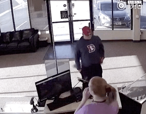 新冠时期的罪犯，太好笑了