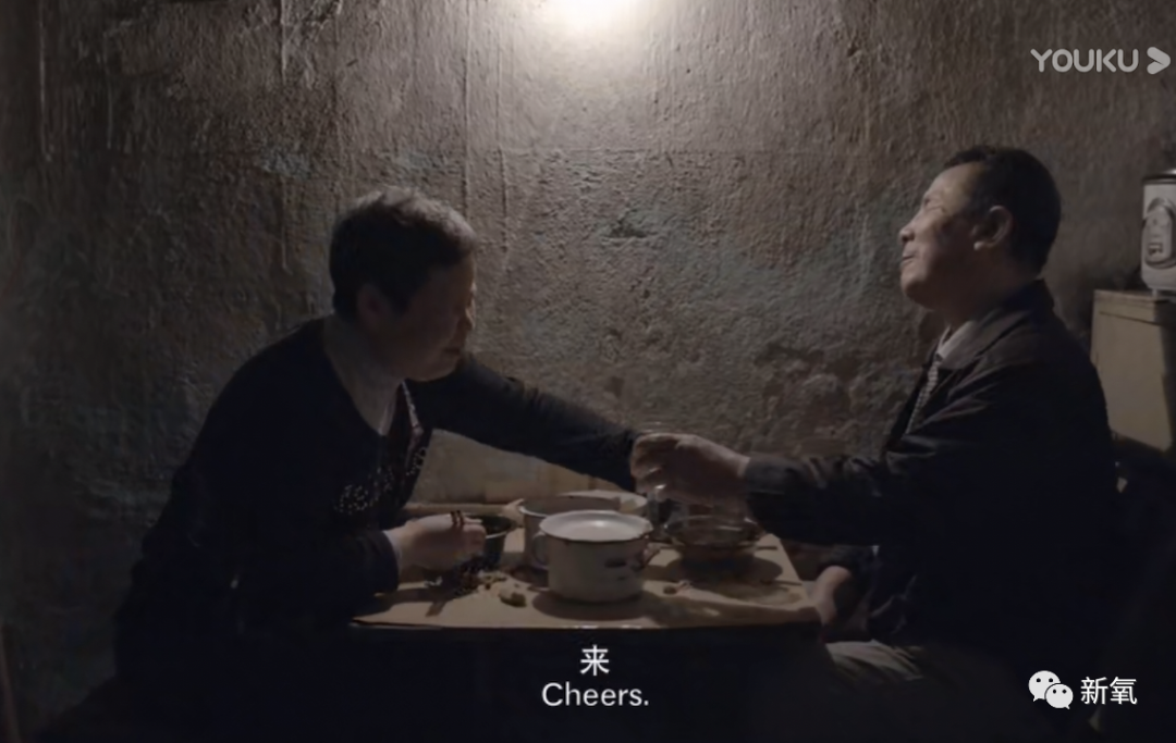 那些开着豪车摆摊的网红们,先憋忙着直播了…