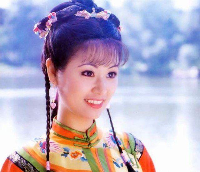 林心如的夏紫薇陈德容的白吟霜蒋勤勤的夏盈盈都不如她惊艳