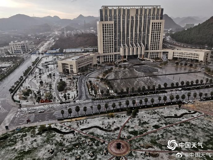 雷雨冰雹彩虹晚霞乳状云 贵州1天现5种气象景观