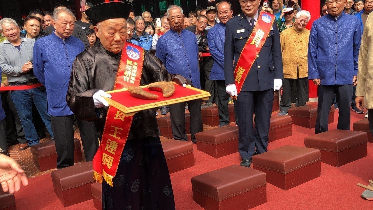 宋鲁郑：西式选举已现穷途，台湾还可以选择……