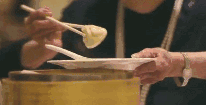 100岁的“中餐女王”，曾用半个世纪改变了美国