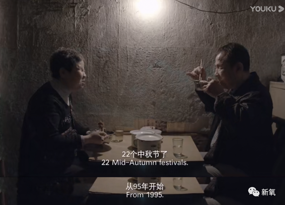 那些开着豪车摆摊的网红们,先憋忙着直播了…