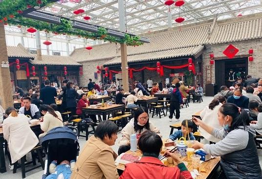 周口建业大食堂:"我们尽全力,要把非遗文化传承宣传出去"