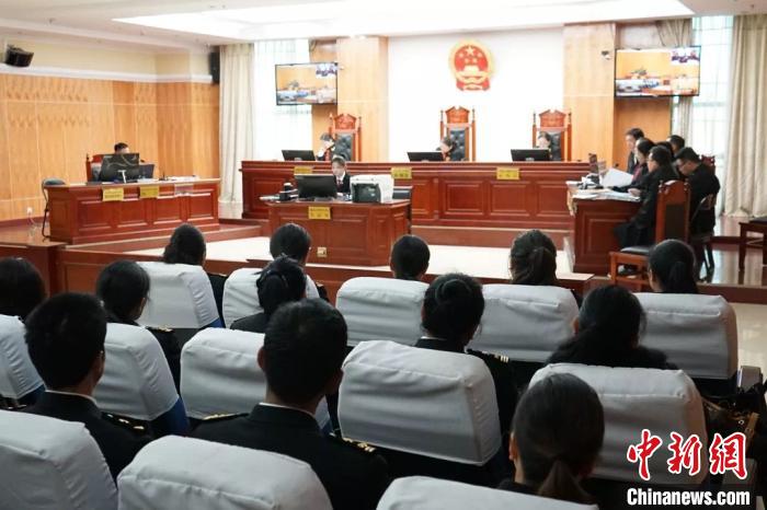 图为拉萨市中级人民法院行政审判庭庭审场景(资料图.