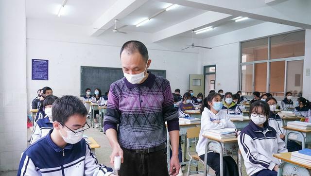 学校各类人怎么戴口罩?校园消毒有哪些原则?