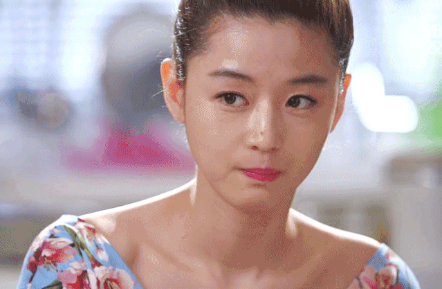 全智贤的回眸真是绝了,好想拥有同款眼神杀呀