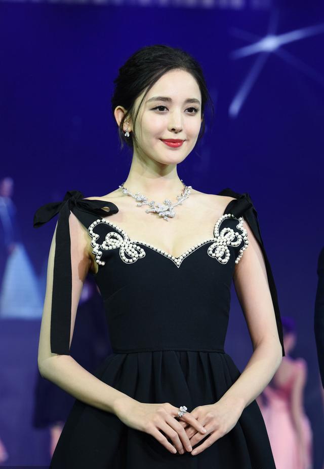 2020最红明星排名女,中国女明星排名2020 2020娱乐女明星人气排行榜,是不是你心目中的排名?