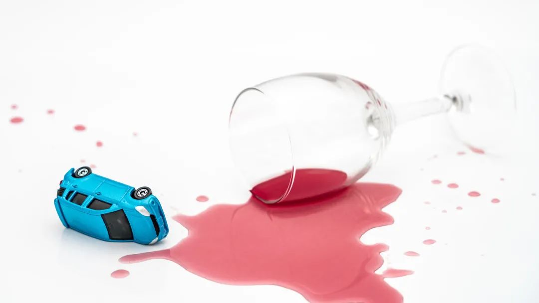 父亲被摩托撞得脑出血却没有肇事者酒驾直接证据