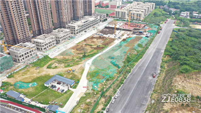 修至地面13层 项目地址:中江县北塔路(凯江镇小学对面) 中央公园 施工