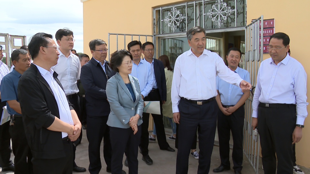 平凉市党政考察团来金考察