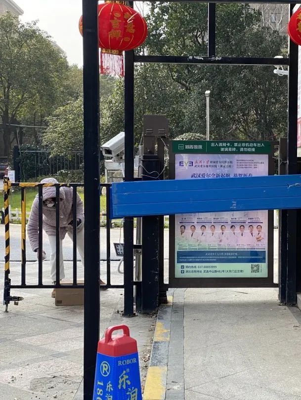 逆行四十日，香港摄记的武汉故事