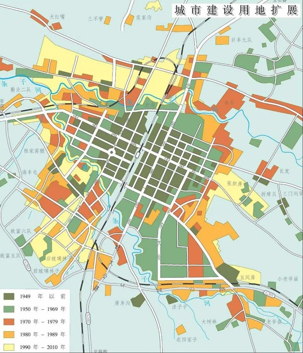 四平城区 京哈铁路将四平市区分为铁西区和铁东区,而这两个市区北面均