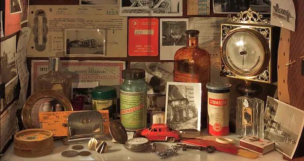 人人都在断舍离,只有我离不开旧物