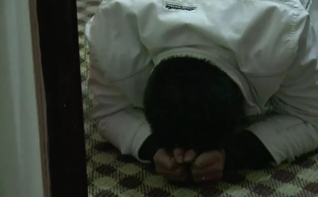 深夜的医院急诊科，是人间最真实的样子