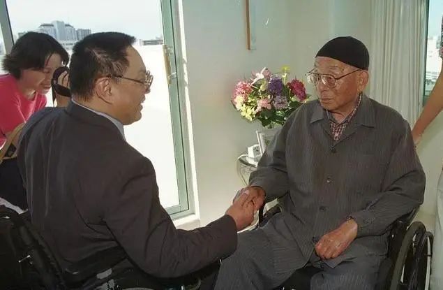 张学良晚年重获自由立即飞往美国会见蒋士云一共待了90天
