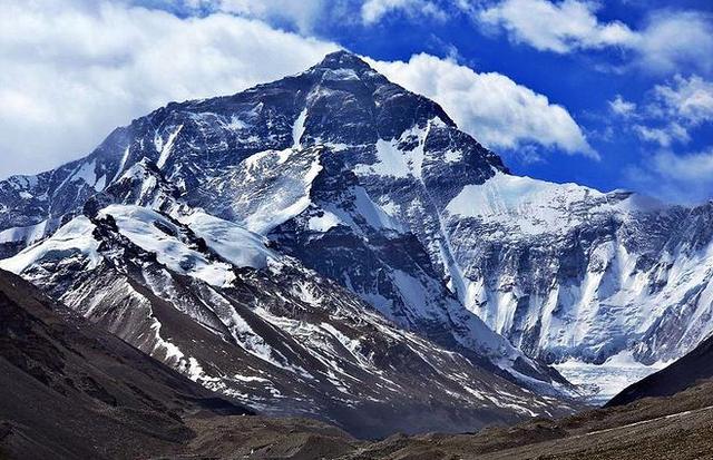 还有世界最高的山峰,珠穆拉玛峰 有生之年,必须看一眼珠穆朗玛峰