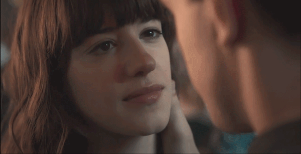 撞脸《五十度灰》女主和安妮·海瑟薇,却被叫