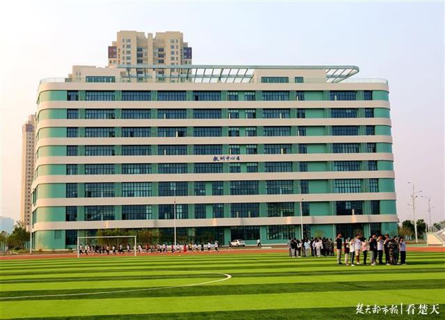 长江职业学院新校区喜迎首批学生入驻