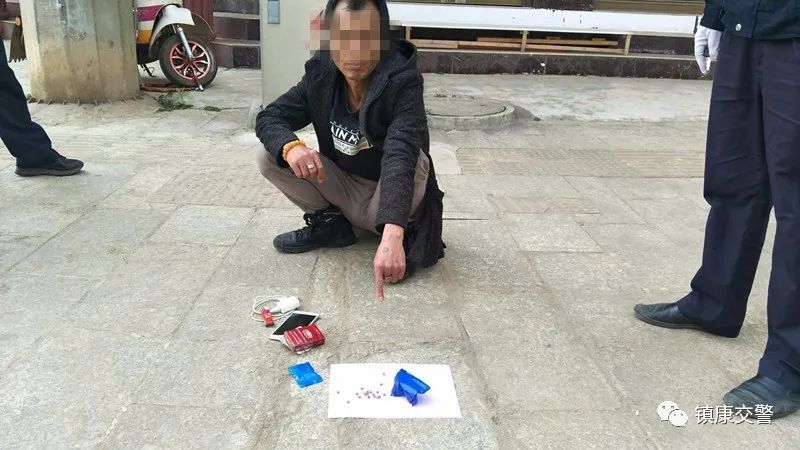 经电话联系立案单位保山市昌宁县公安局,确认李某某为网上在逃人员