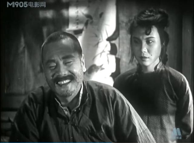 中国电影中第一个女特务,与谢晋同学,打过谢晋一巴掌