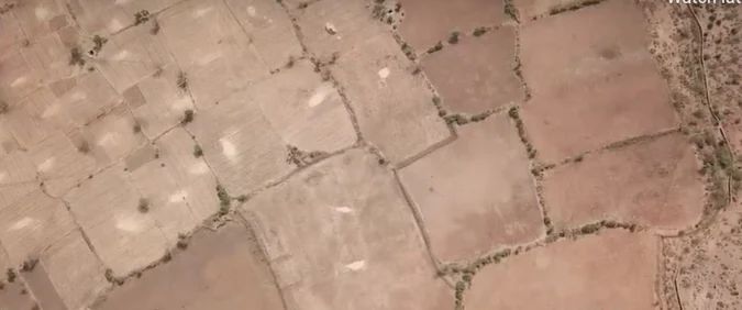 印度夫妻买下140000㎡荒地，倾家荡产就为了活命