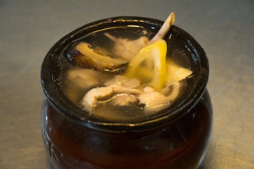 笋干老鸭汤