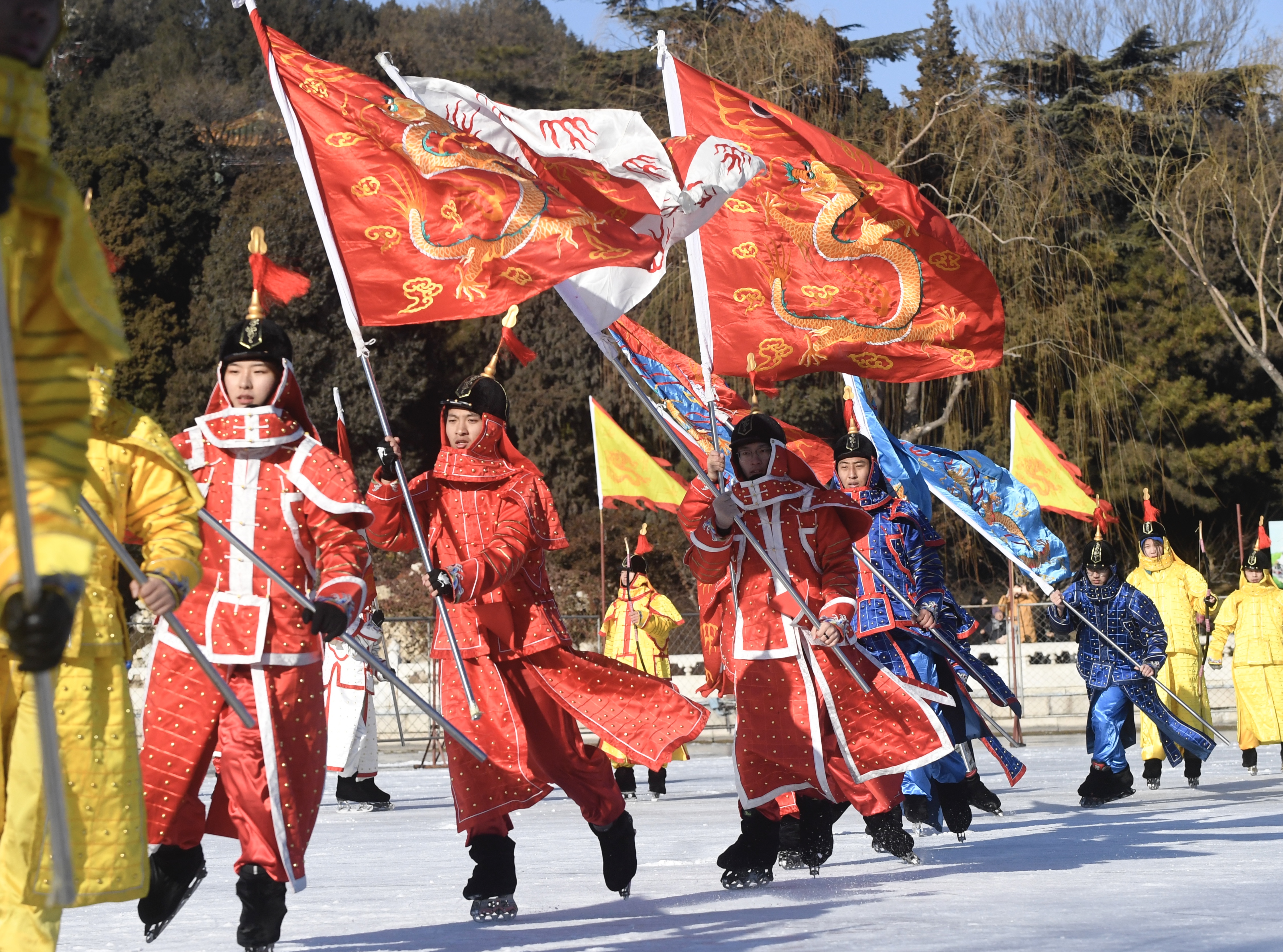 北海公园上演八旗冰嬉表演持续到周五